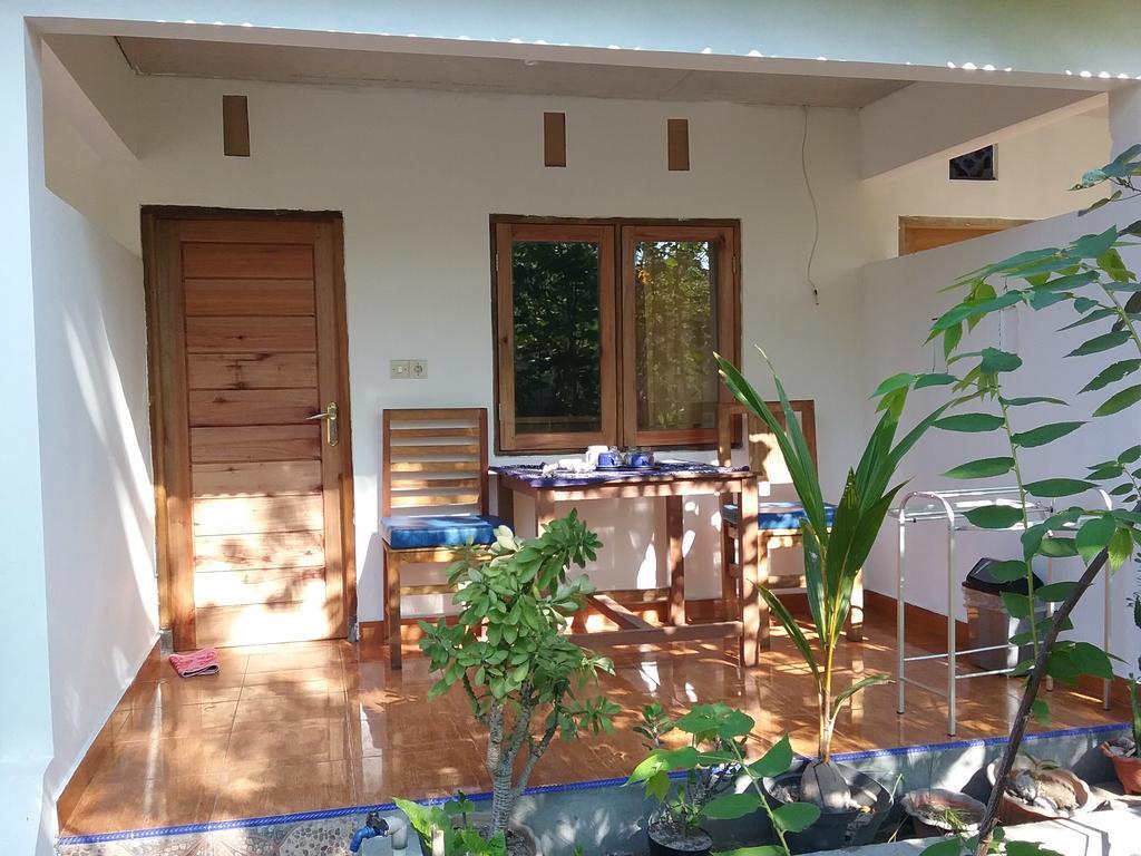 Putri Homestay Gili Meno Eksteriør bilde
